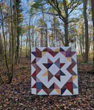 Load image into Gallery viewer, Charming Carpenter&#39;s Star  Quilt Pattern